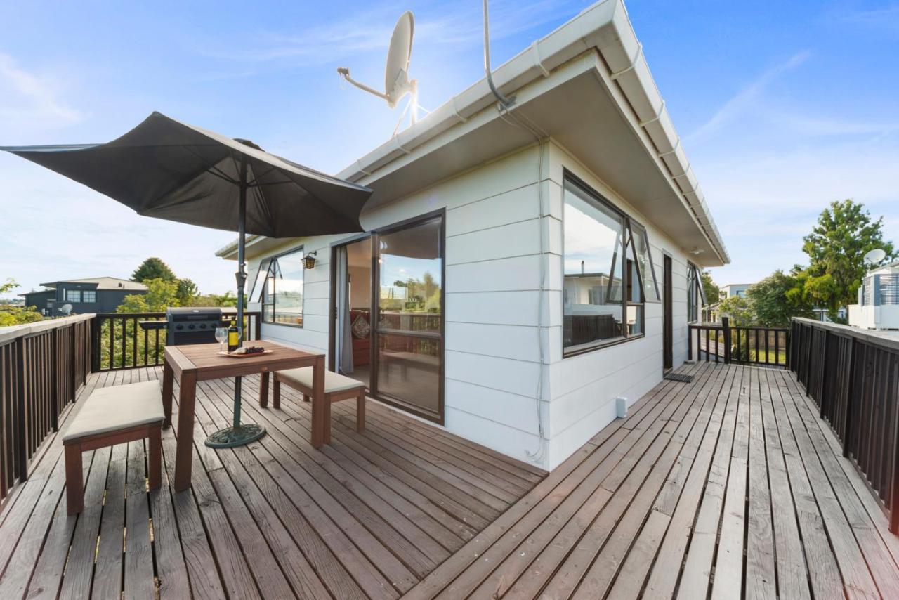 Rainbow Lake House - Lake Taupo Holiday Home Eksteriør bilde