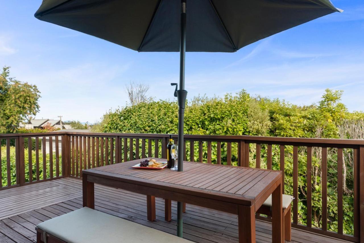 Rainbow Lake House - Lake Taupo Holiday Home Eksteriør bilde